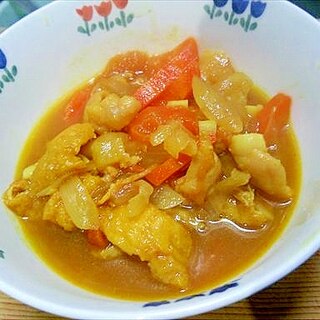 人参鶏皮トマト油揚げの煮込み・やや甘カレー風味